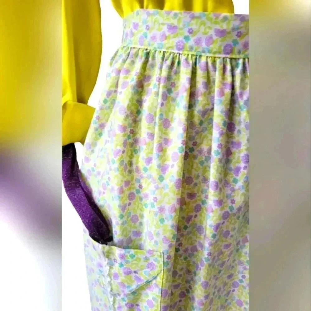 Retro inspired Kitchen or Craft Apron, NWOT, OS